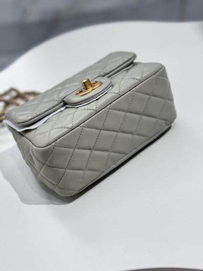 【シャネル】新作♪大人気の斜め掛け♡Flap Bag Gold Ball-選べる4色